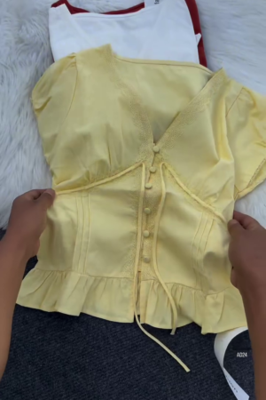 Women’s Vintage-Inspired Lace Detail Blouse