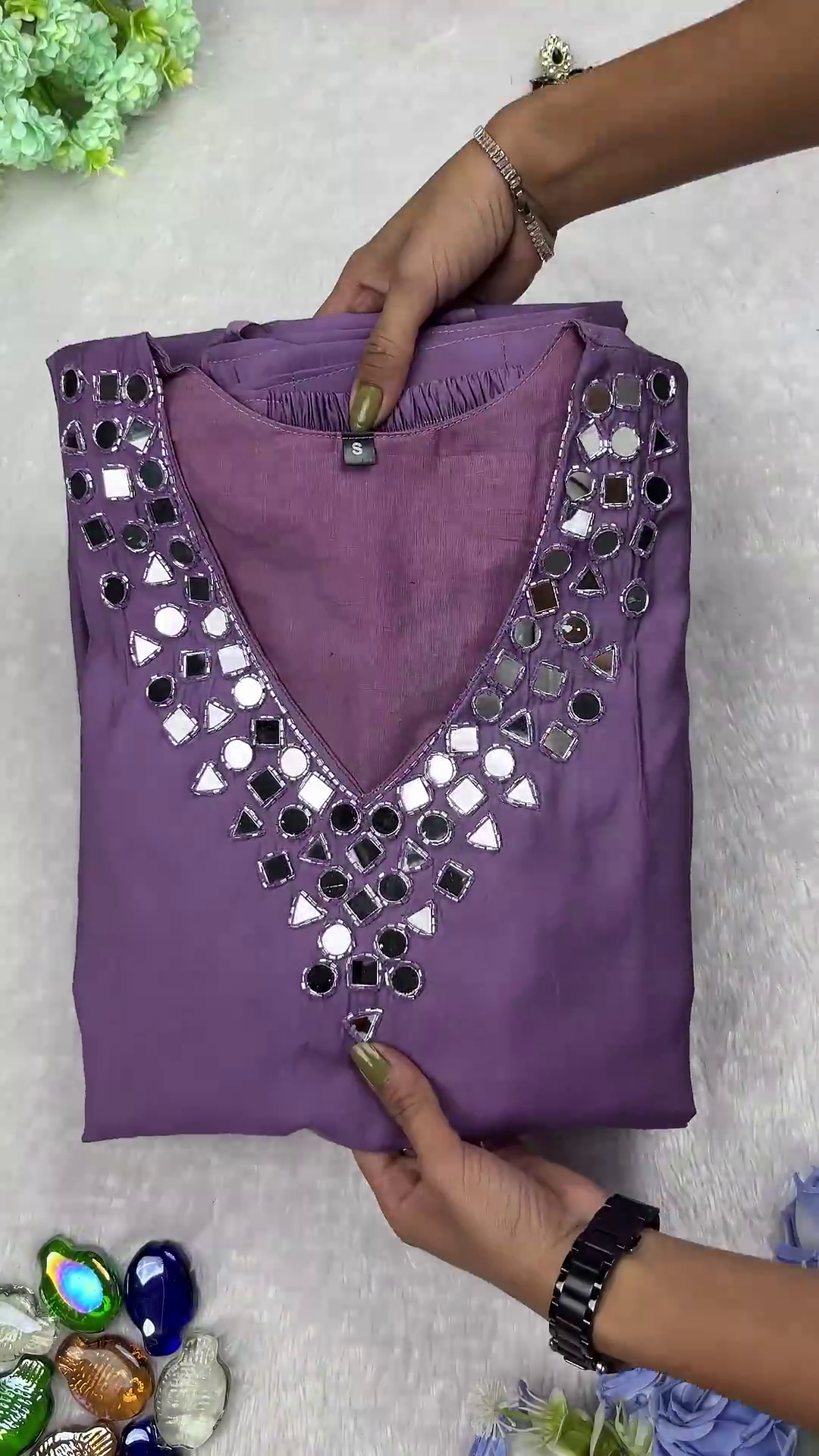 Mauve Lavender Mirror-Work Designer Kurti - Image 3
